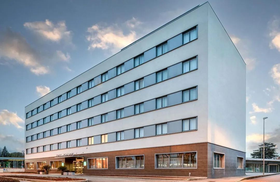 Ac Hotel Padova By Marriott-1