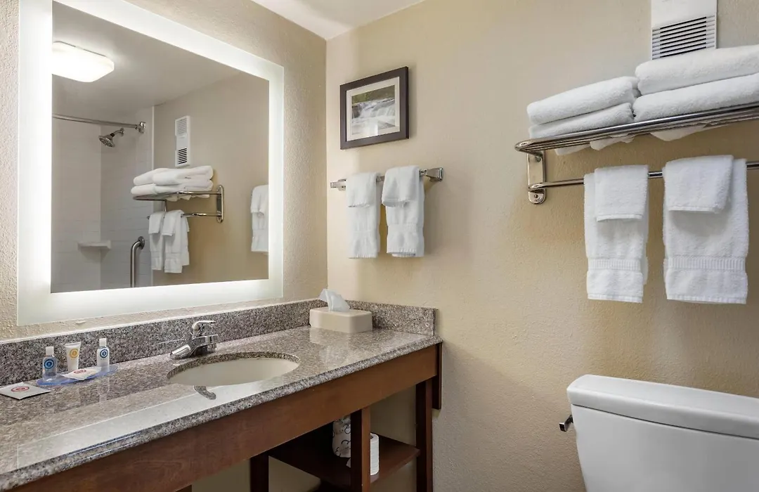 Comfort Inn & Suites Little Rock Airport-1