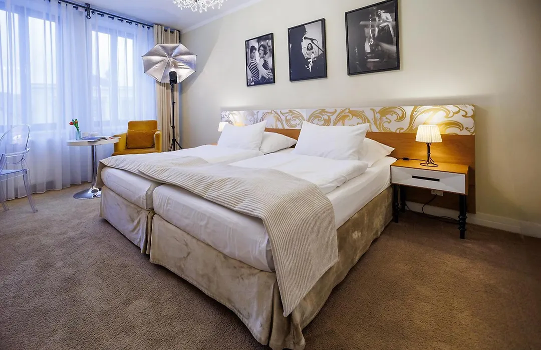 Hotel Aplaus-1