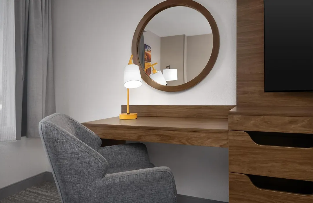Hampton Inn & Suites Denver-Cherry Creek-1