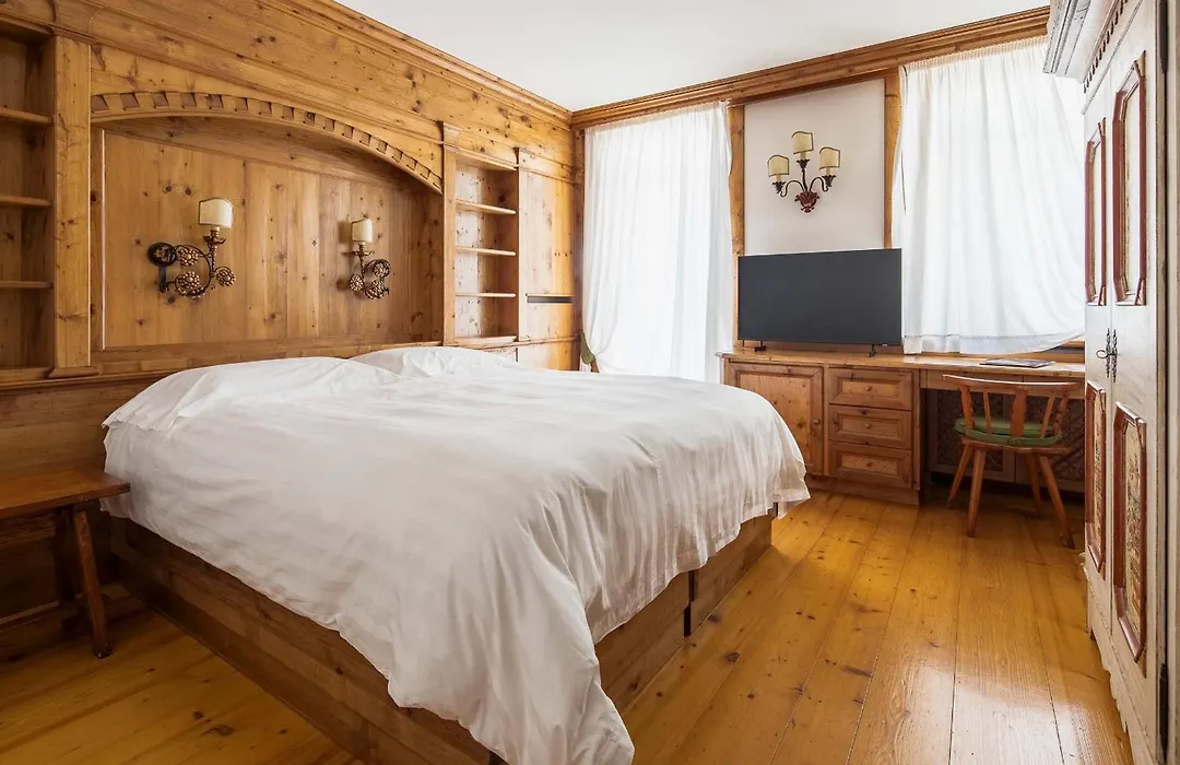 Hotel Cortina-1