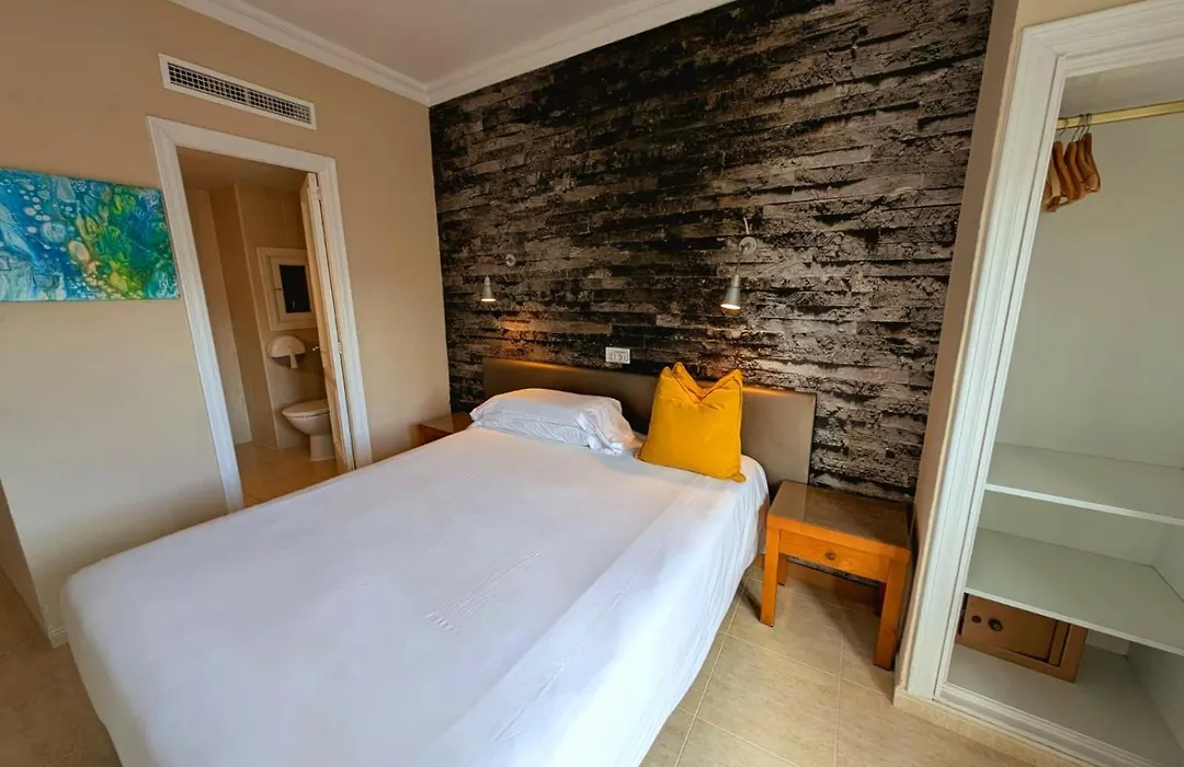 Hostal Mar Del Plata (Adults Only)-1