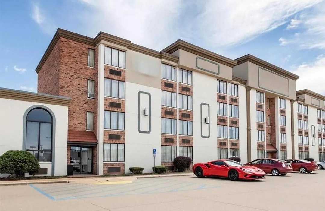 Days Inn & Suites By Wyndham Festus-1