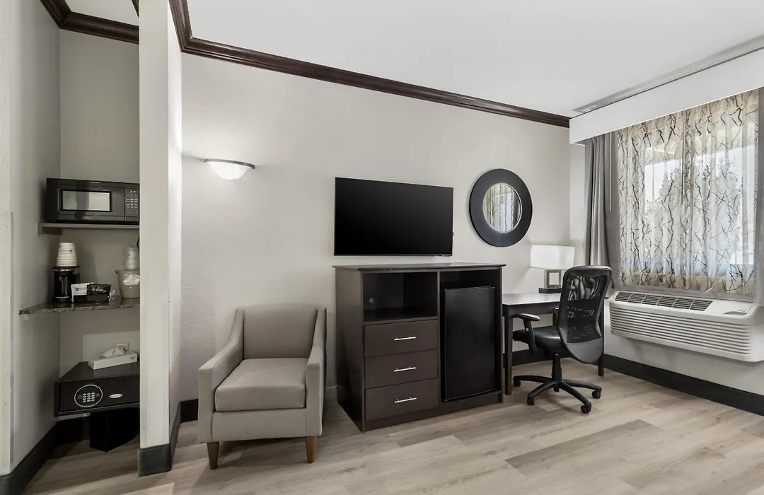 Best Western Asheville-Blue Ridge Parkway-1