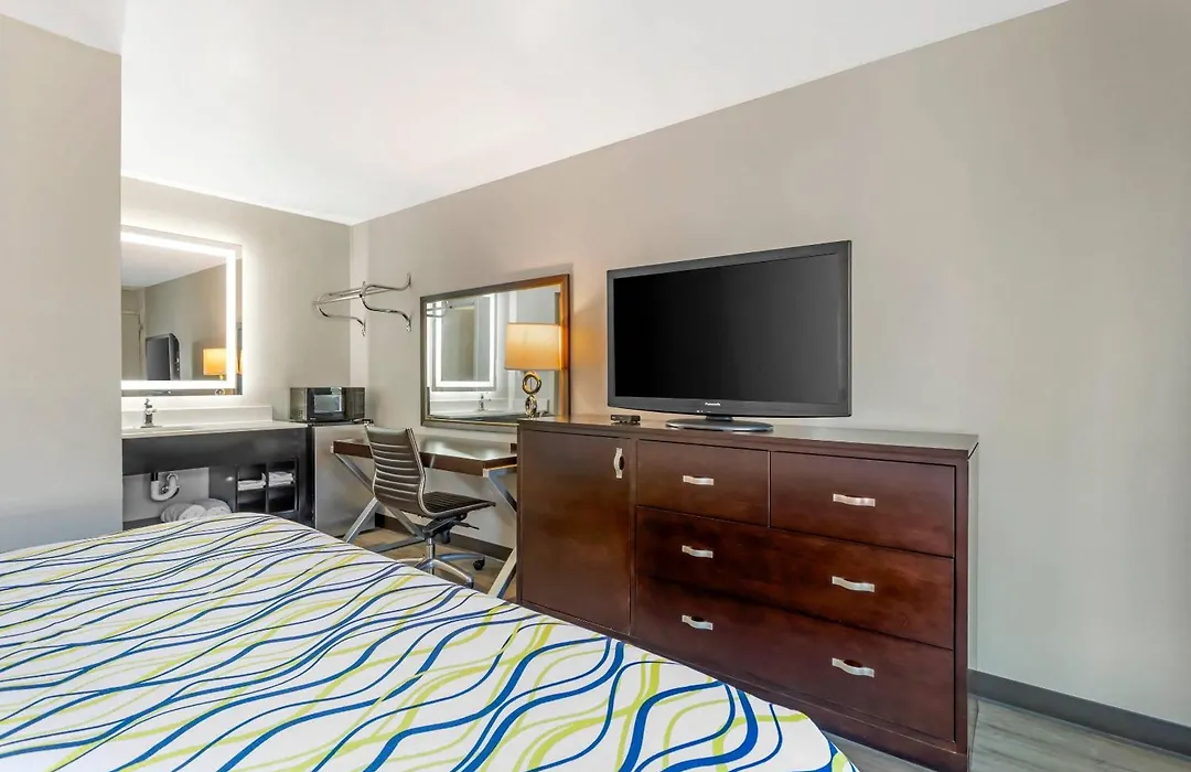 Rodeway Inn Orange Park - Jacksonville Near Naval Air Station-1