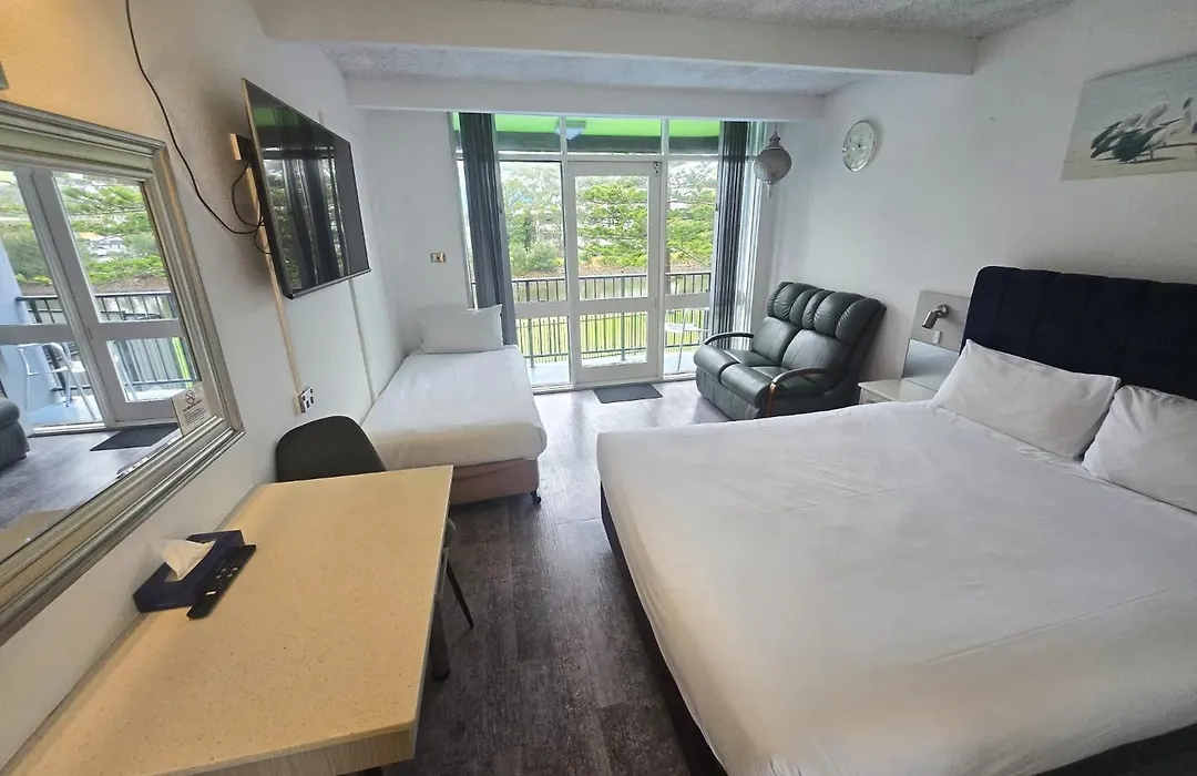 Le George Motel-1