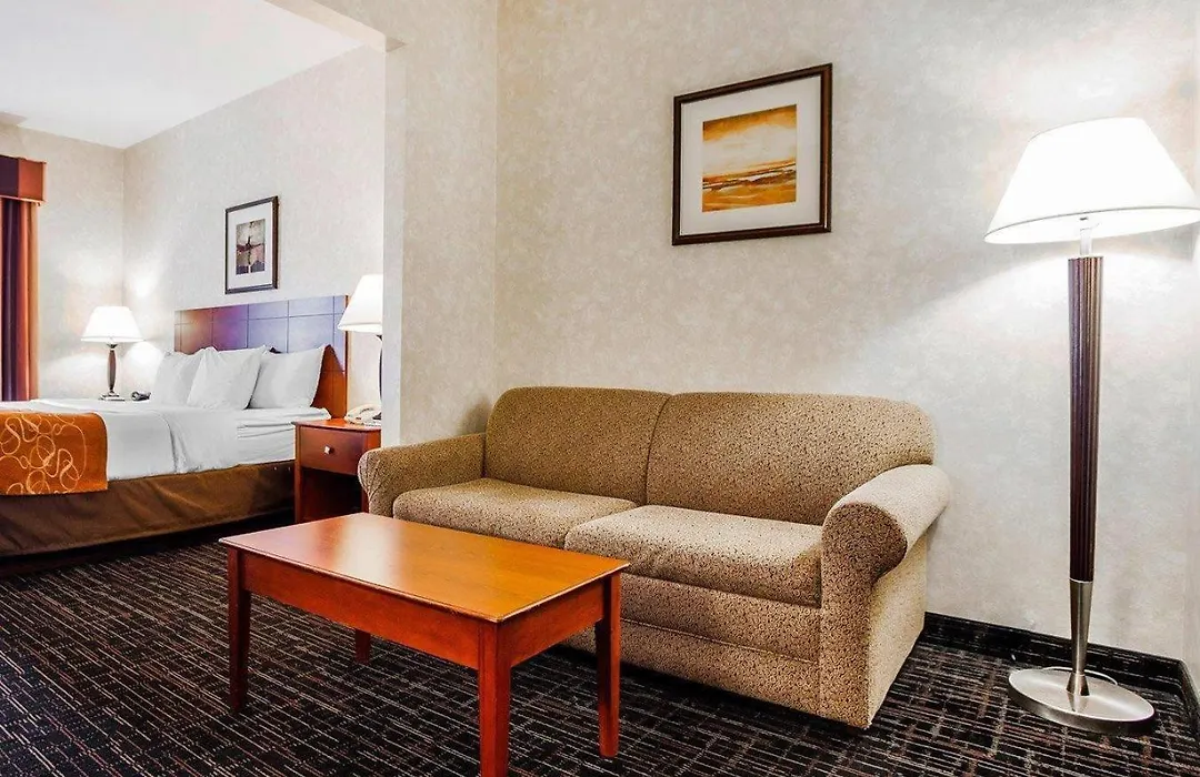 Comfort Suites Independence - Kansas City-1