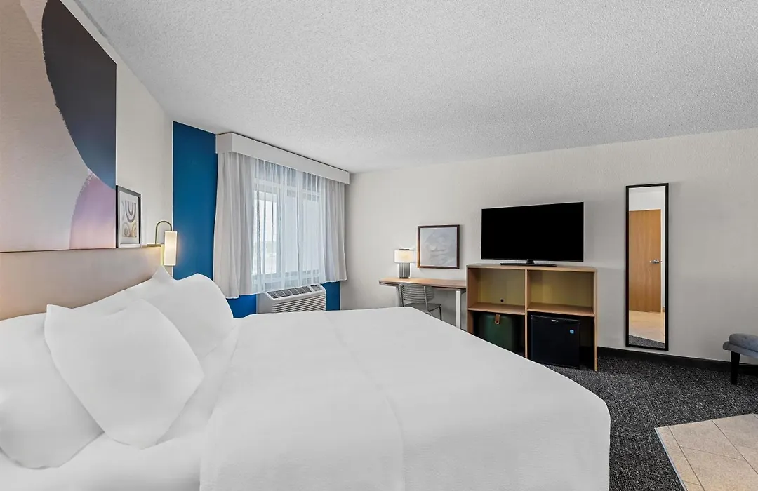 Spark By Hilton Cedar Falls-1