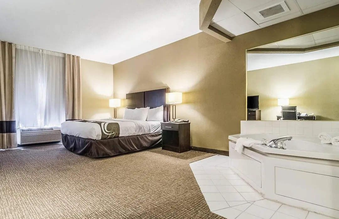 Quality Suites Graham - Burlington South-1