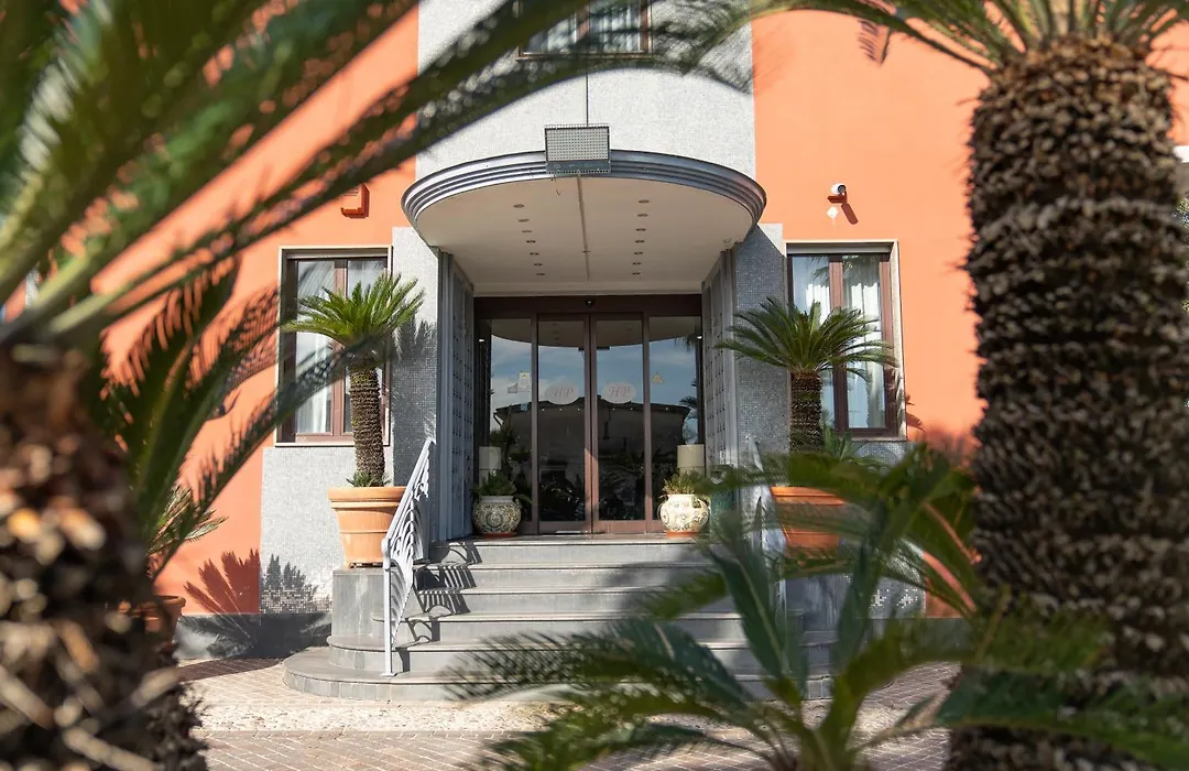 Hotel Paradiso-1
