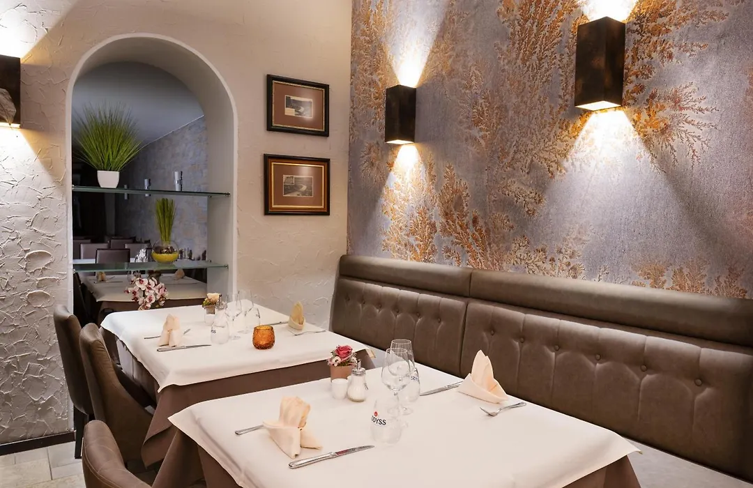 Hotel-Restaurant Dimmer-1