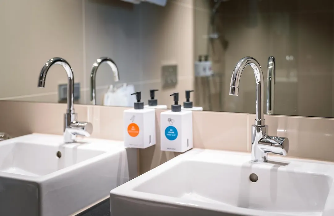 Quality Airport Hotel Vaernes-1