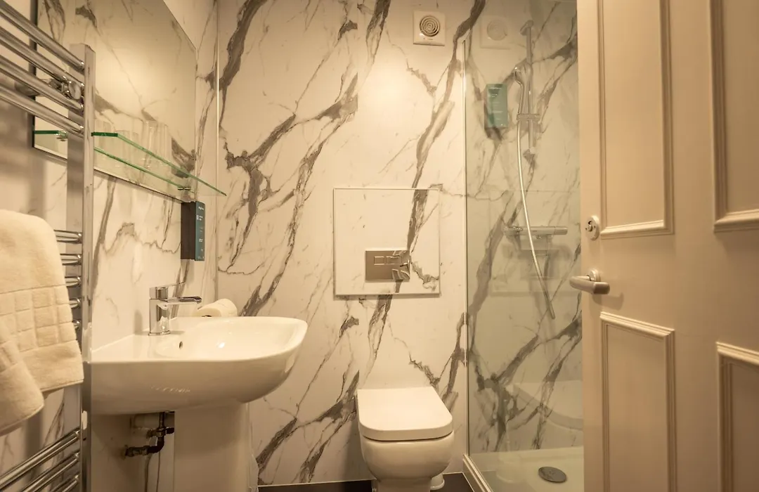 George Hotel-1