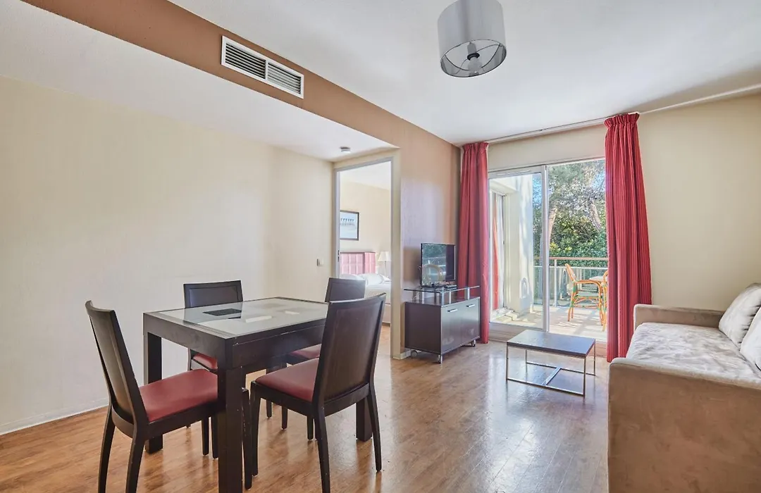 Appart'hôtel Odalys City - Antibes Olympe-1
