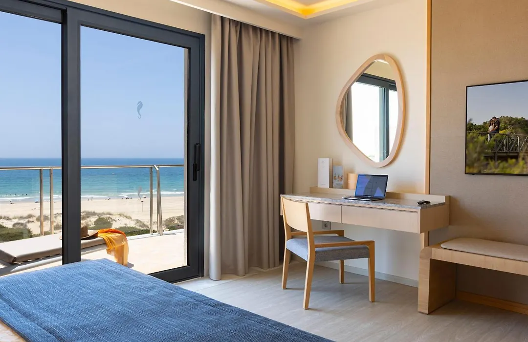 Hipotels Barrosa Palace & Spa-1