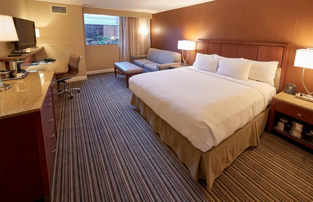 Doubletree By Hilton Akron Fairlawn-1