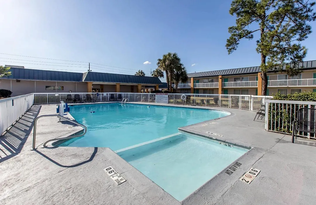Quality Inn & Suites Conference Center Thomasville-1