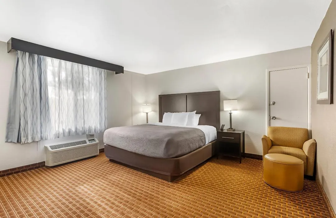 Quality Inn & Suites Chattanooga-East Ridge-1