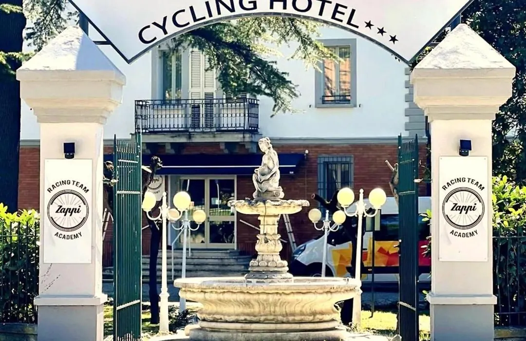 Zappi Cycling Hotel-1