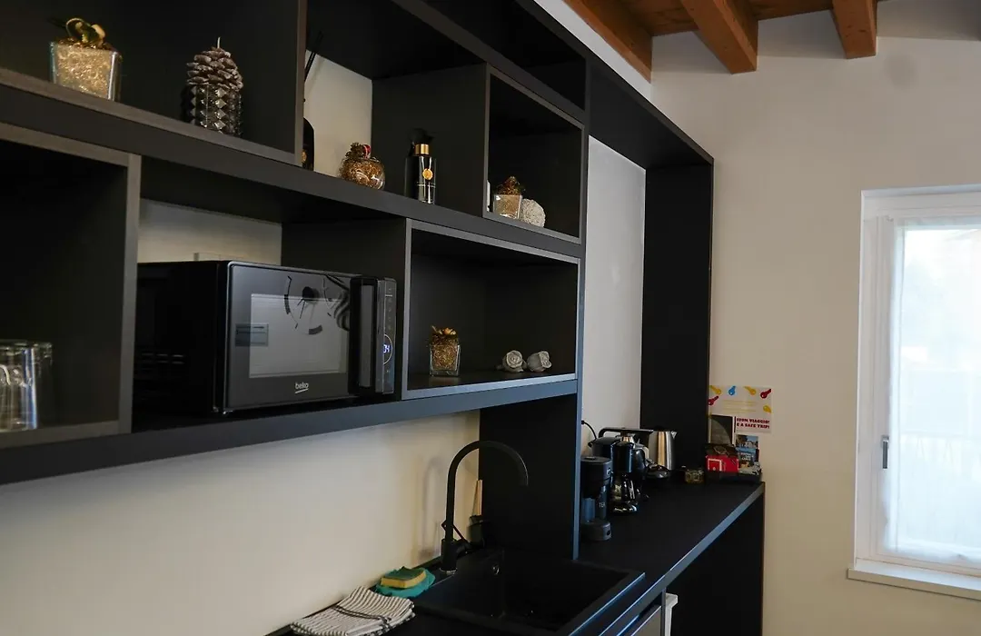 Gio Leo Guest House-1