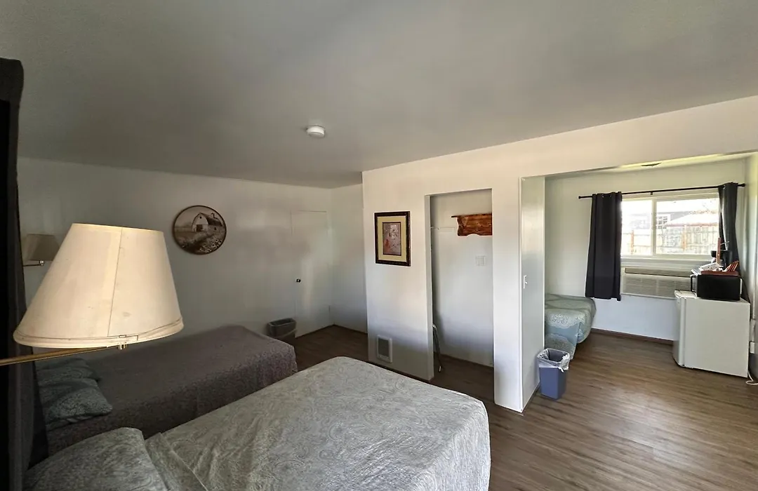 Rim Rock Motel-1
