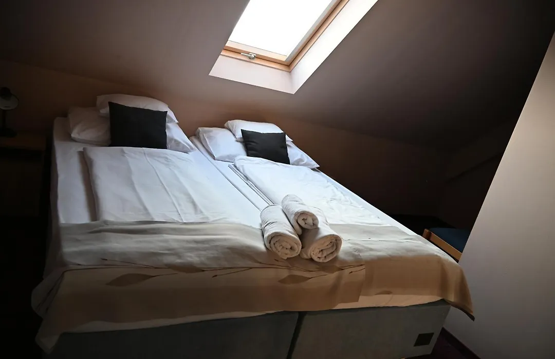 Hotel Unicornis-1