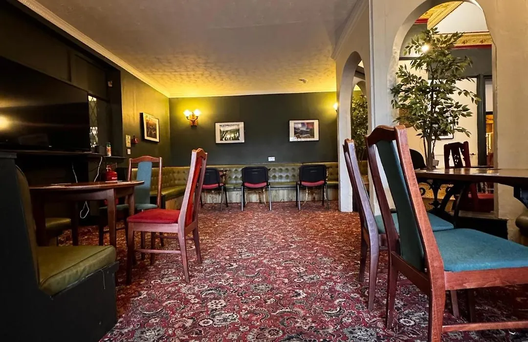 Pinegrove Hotel-1