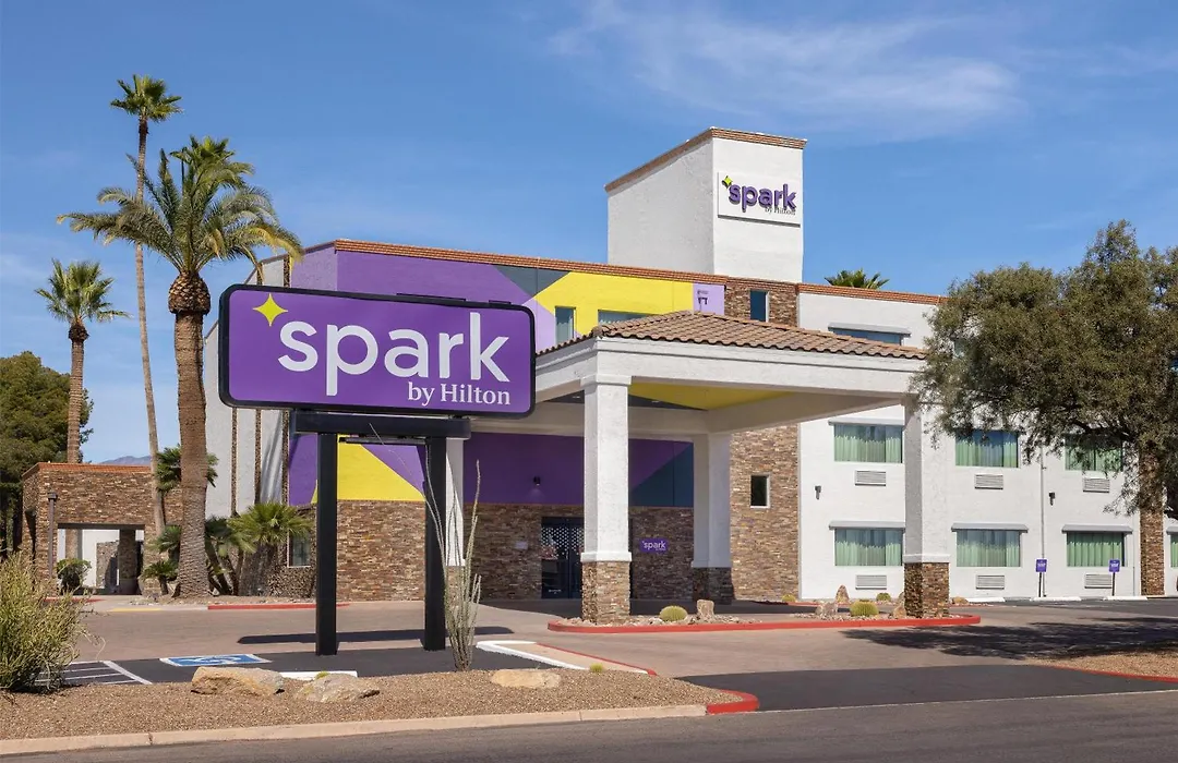 Spark By Hilton Tucson Reid Park-1
