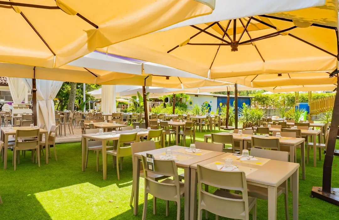 Club del Sole Vigna sul Mar Family Collection-1