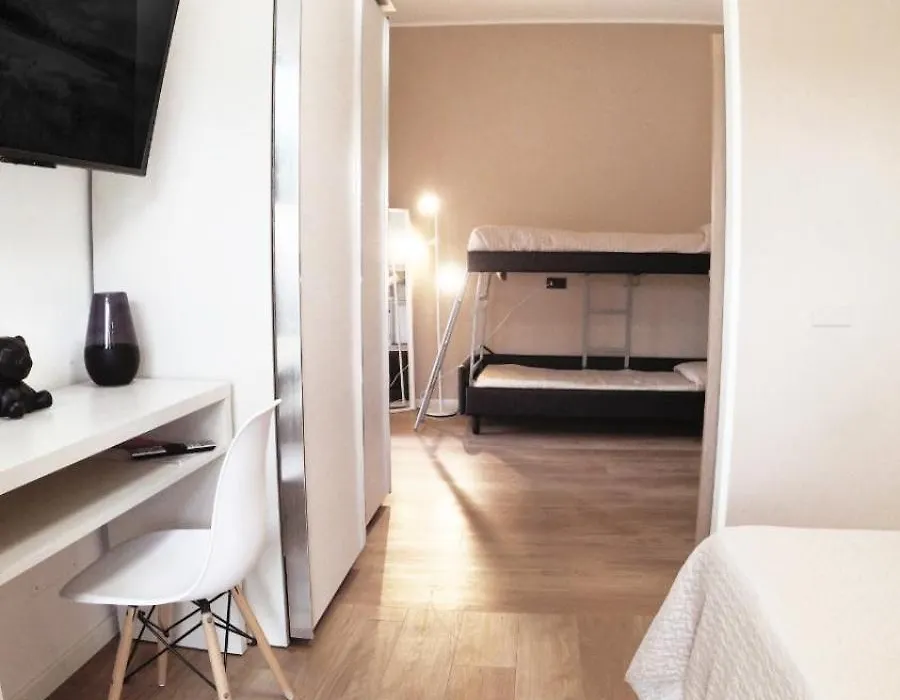 Hotel Aria di Mare - Bed&Brunch in centro a Riccione-1