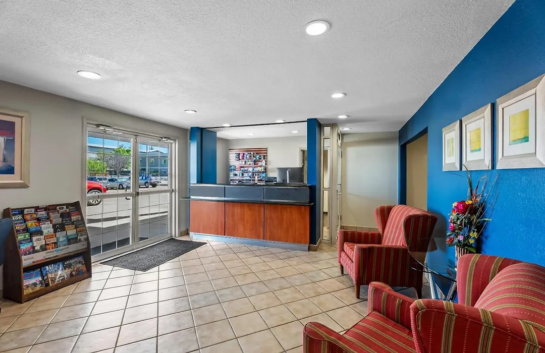 Rodeway Inn-1