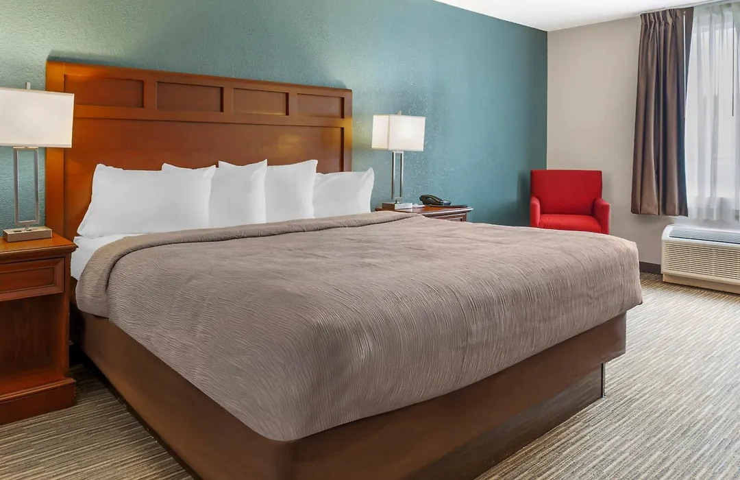 Red Lion Inn & Suites Bucyrus North-1