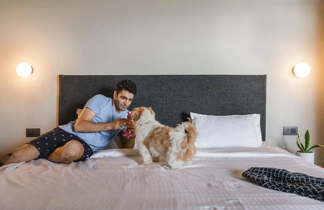 LetsBunk Poshtel&Suites-1