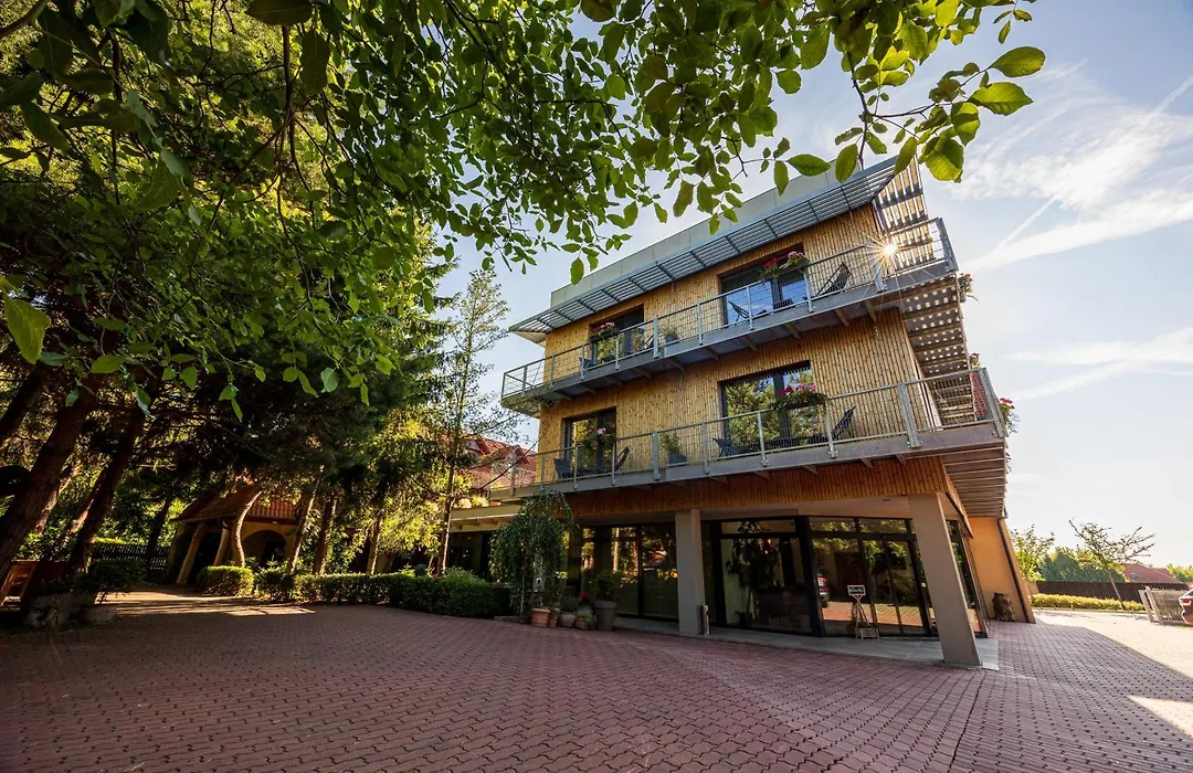 Hotel Frýdl-1
