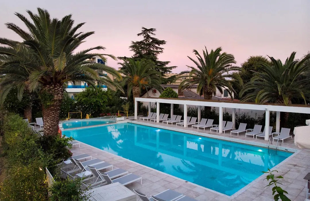 Tryp By Wyndham Corfu Dassia-1