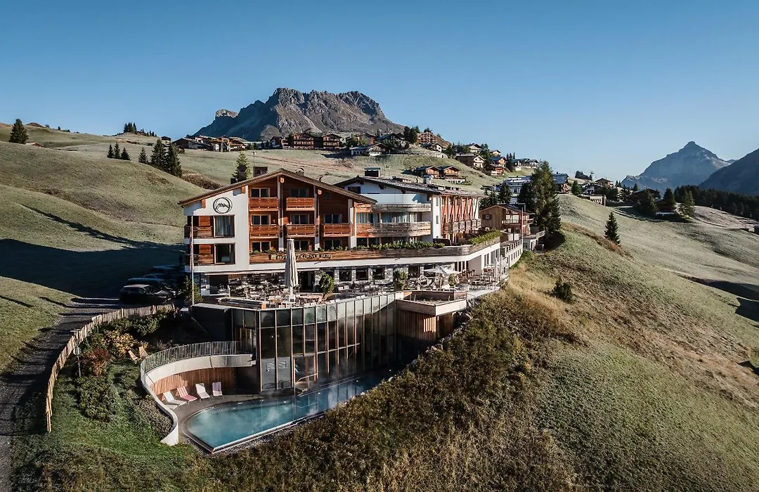 Hotel Goldener Berg-1