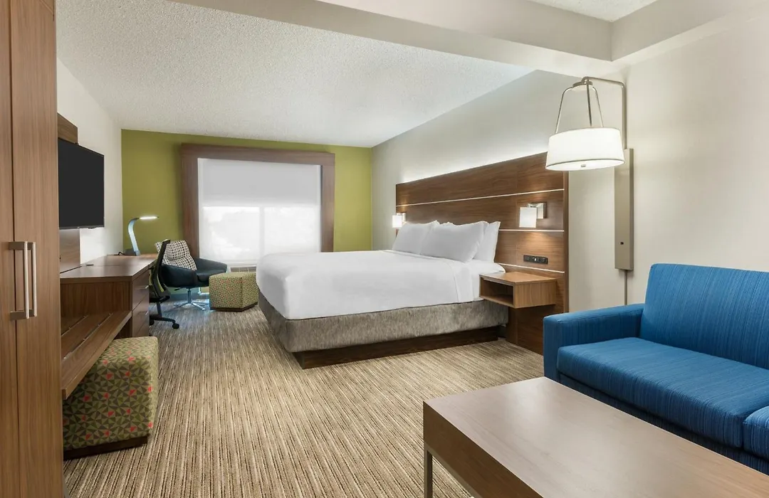 Holiday Inn Express Hotel & Suites Bentonville By Ihg-1