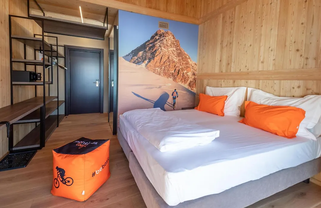 Montivas Lodge-1
