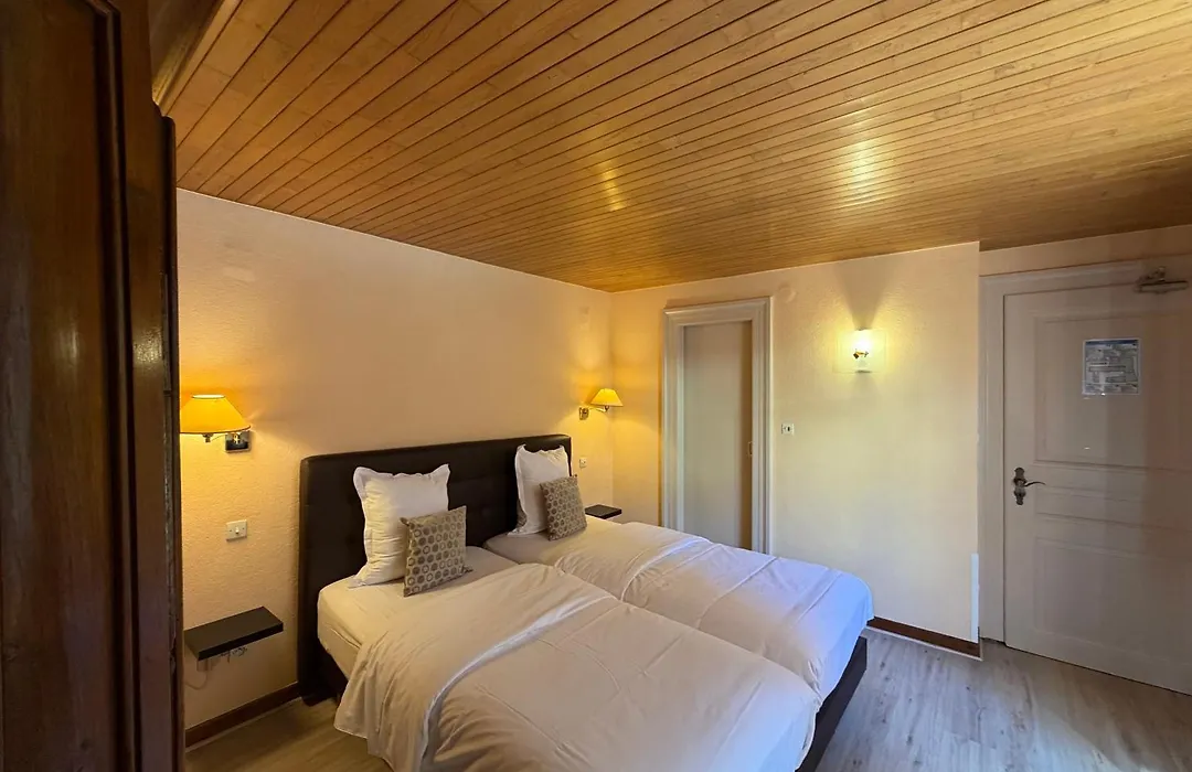 Hotel De L'Ange-1