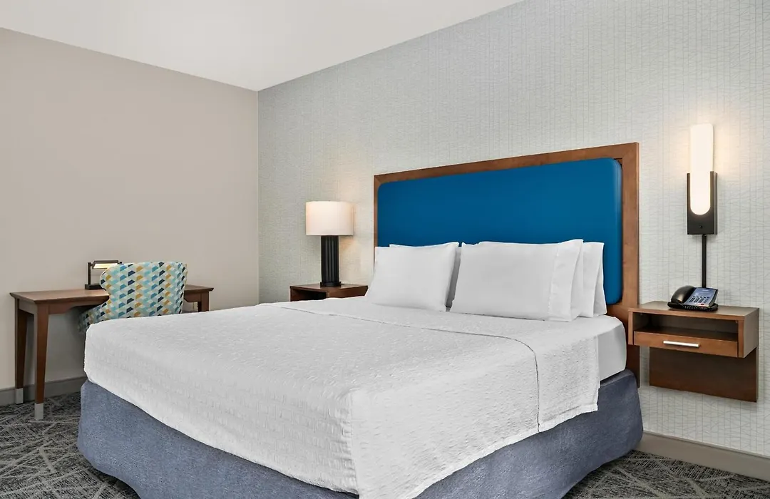 Hampton Inn Chicago North-Loyola Station, Il-1