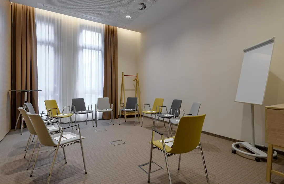 Intercityhotel Herford-1