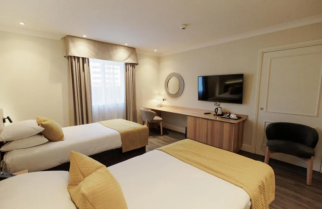 Brandon Hall Hotel & Spa Warwickshire-1