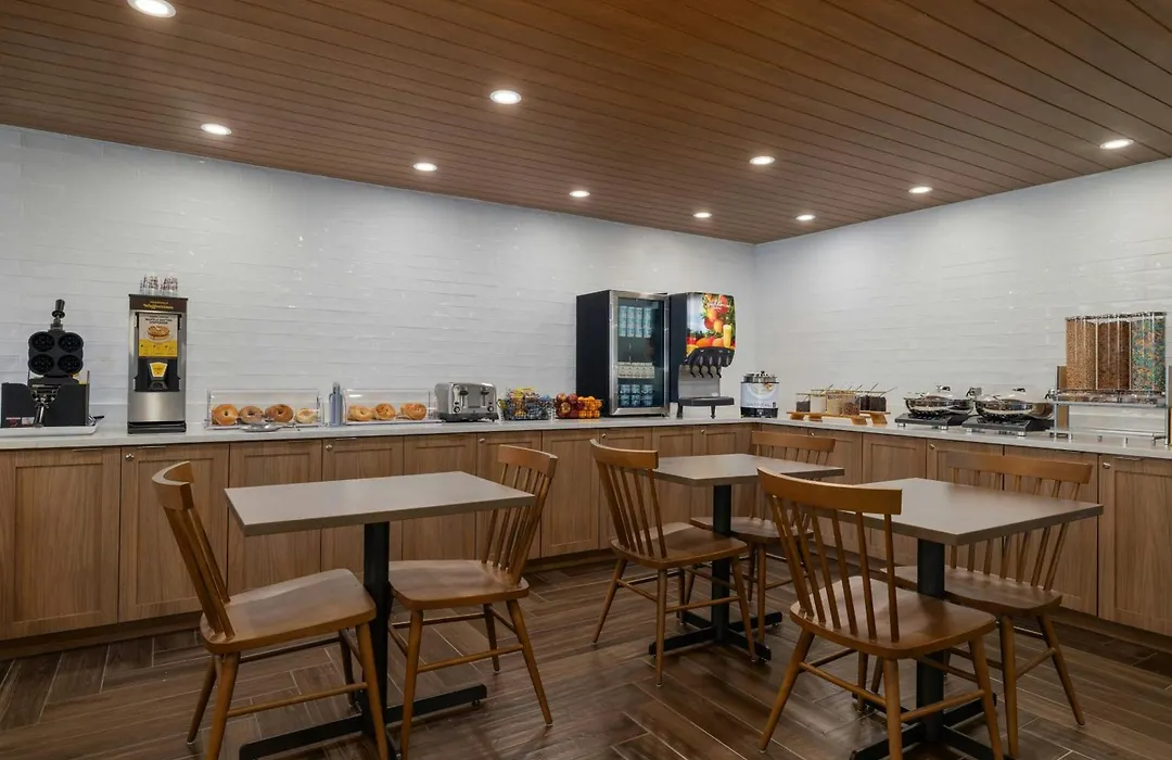 Fairfield By Marriott Inn & Suites Clinton-1