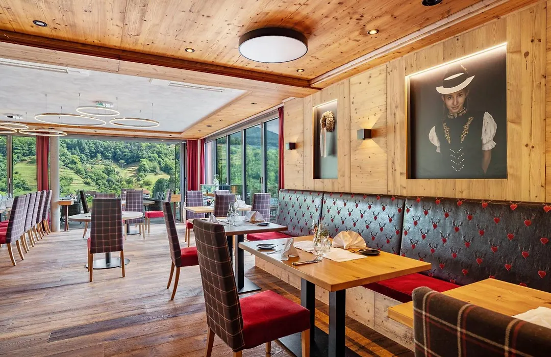 Wein- und Klimahotel Bergfriedel-1