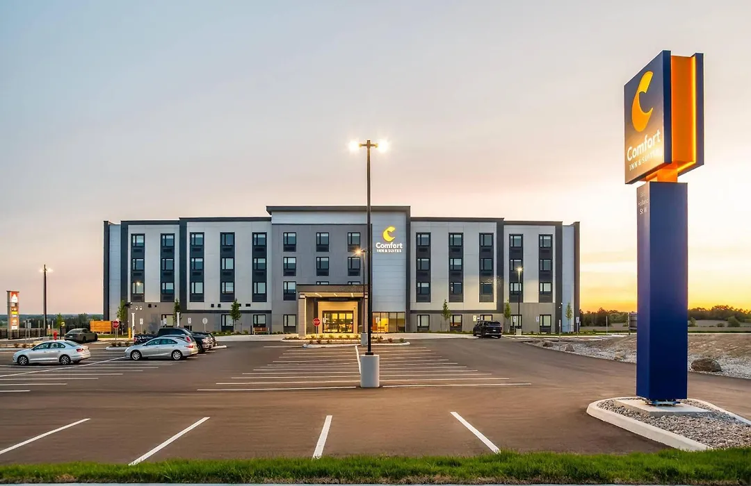 Comfort Inn & Suites-1