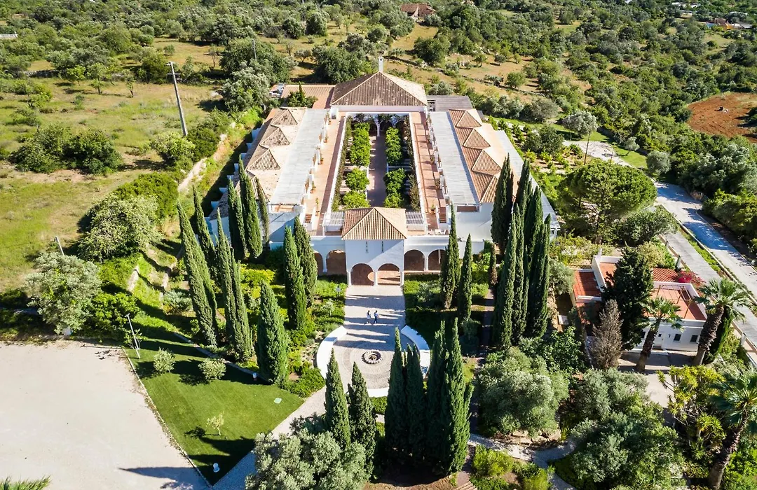 Octant Vila Monte-1
