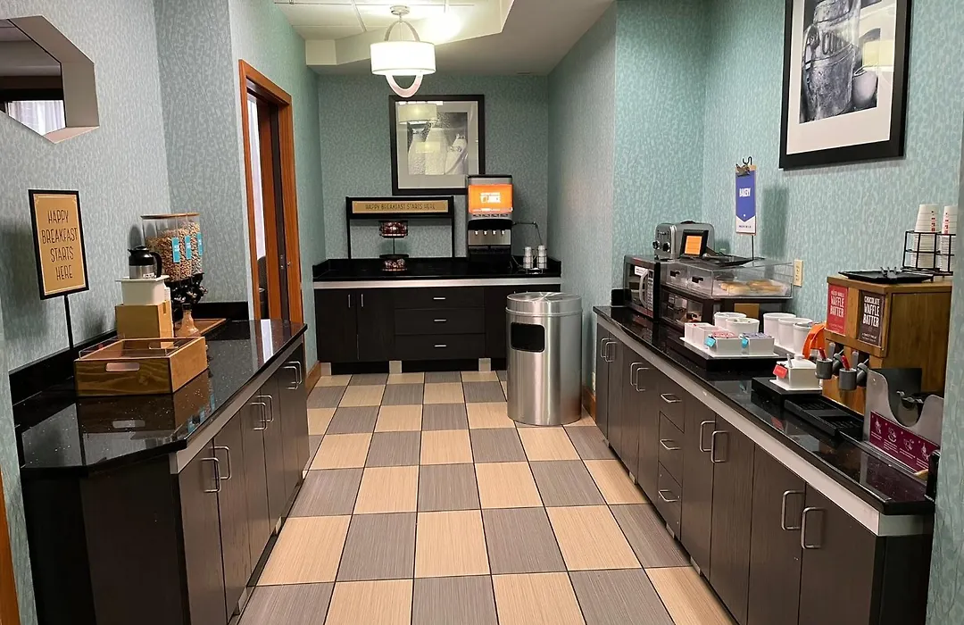 Hampton Inn Marysville-1