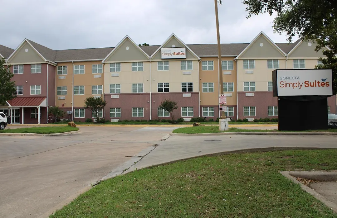 Sonesta Simply Suites Houston Brookhollow-1