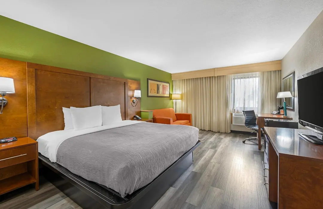 Quality Inn & Suites Goshen-1