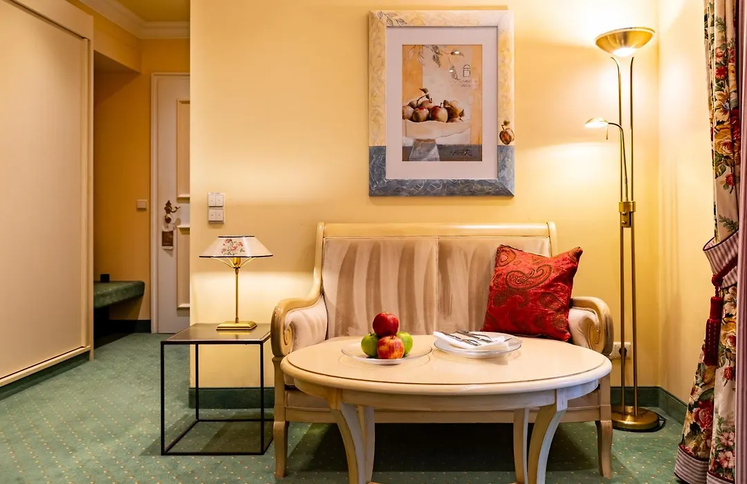Relais & Chateaux Hotel Schwarzmatt-1